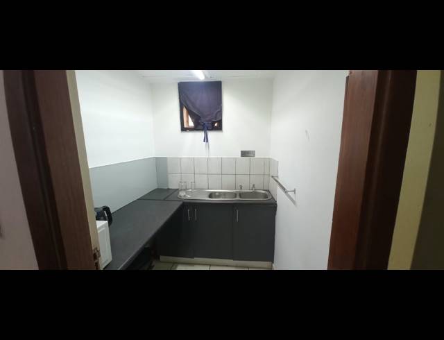 72M² OFFICE TO LET IN DURBAN CENTRAL